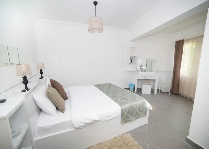 Mai By Downtown * Φετιγιέ