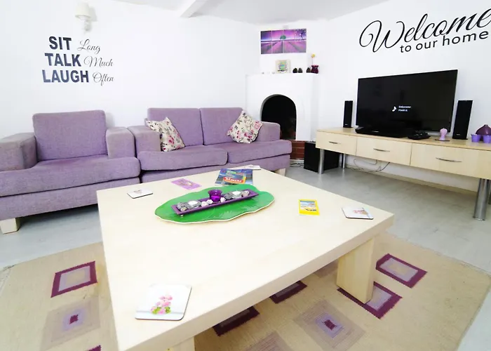 Mai By Downtown Apartmán